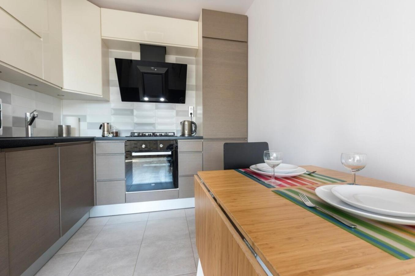 ורשה Avocado Apartment 2 Rooms In The City Center מראה חיצוני תמונה